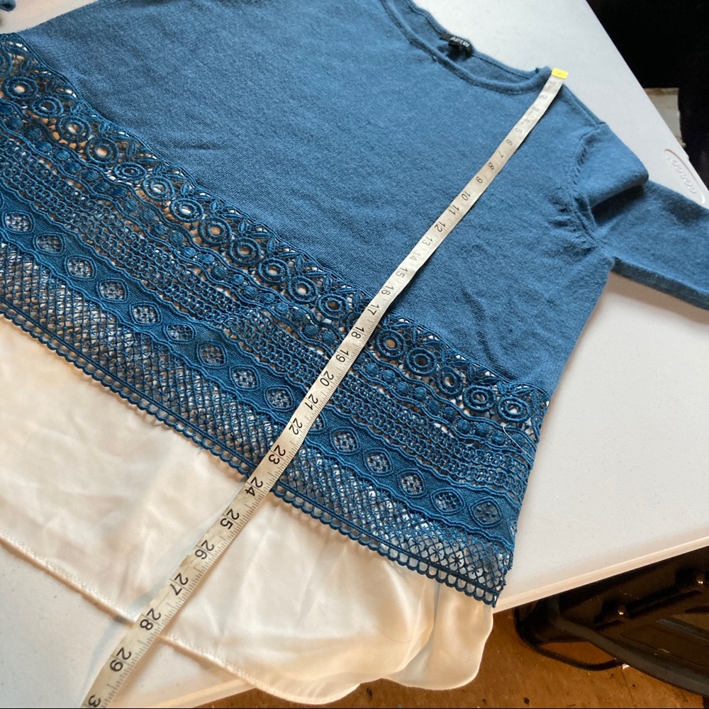 Apt 9 women's Blue Lace Detail Crew Neck Long Sleeved Sweater size XL - Picture 7 of 11
